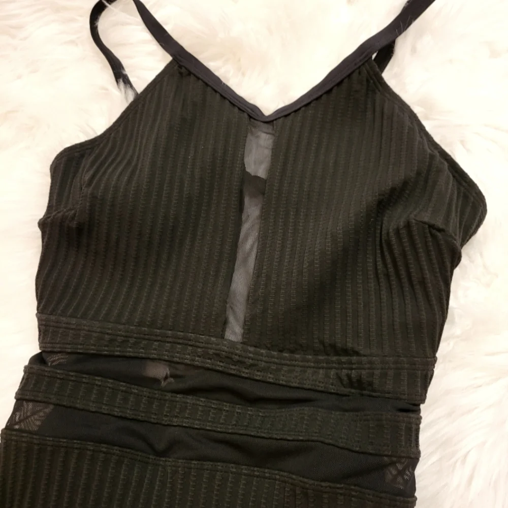 Cupshe Round Neck Back Cutout Textured/Mesh One-Piece - black - Picture 11 of 14